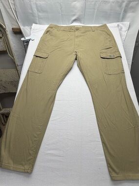 Wrangler Men's Tan Cargo Pants with Side Pockets
